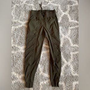 Lululemon Street to Studio Jogger